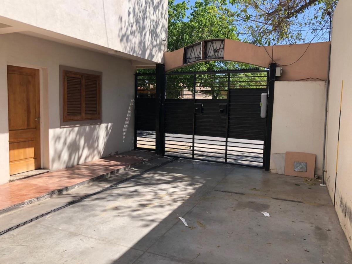 Excelente Duplex En Consorcio Privado C/ Cochera